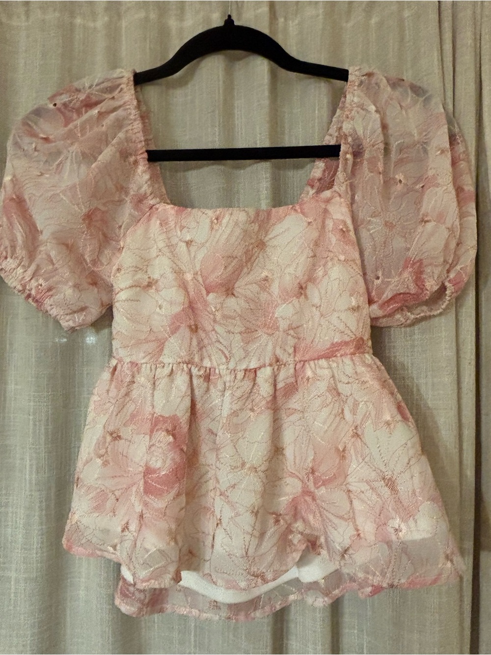 Altar'd State Pink Floral Puff-Sleeve Peplum Blouse
